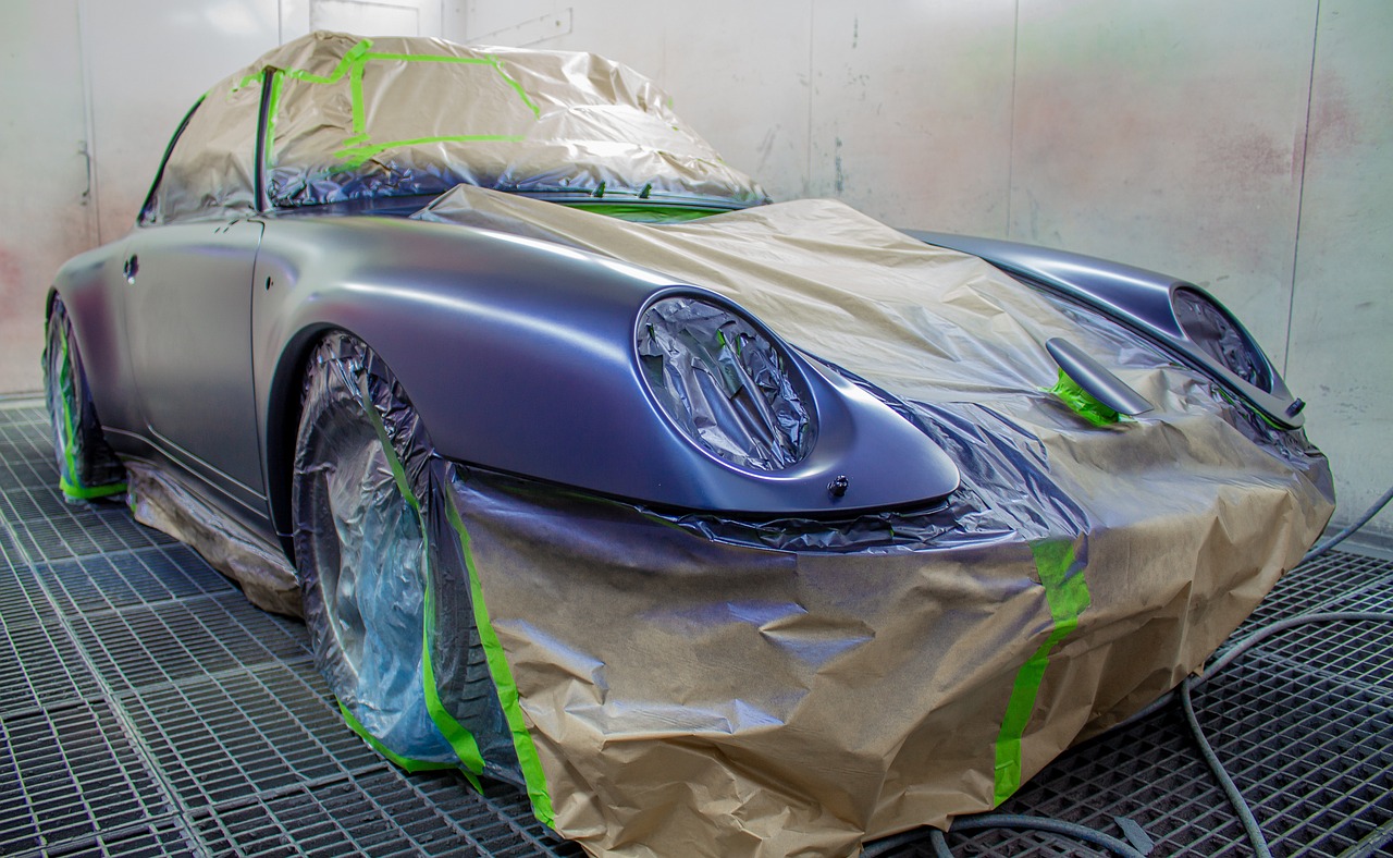 Professional automotive paint touch-up and refinishing